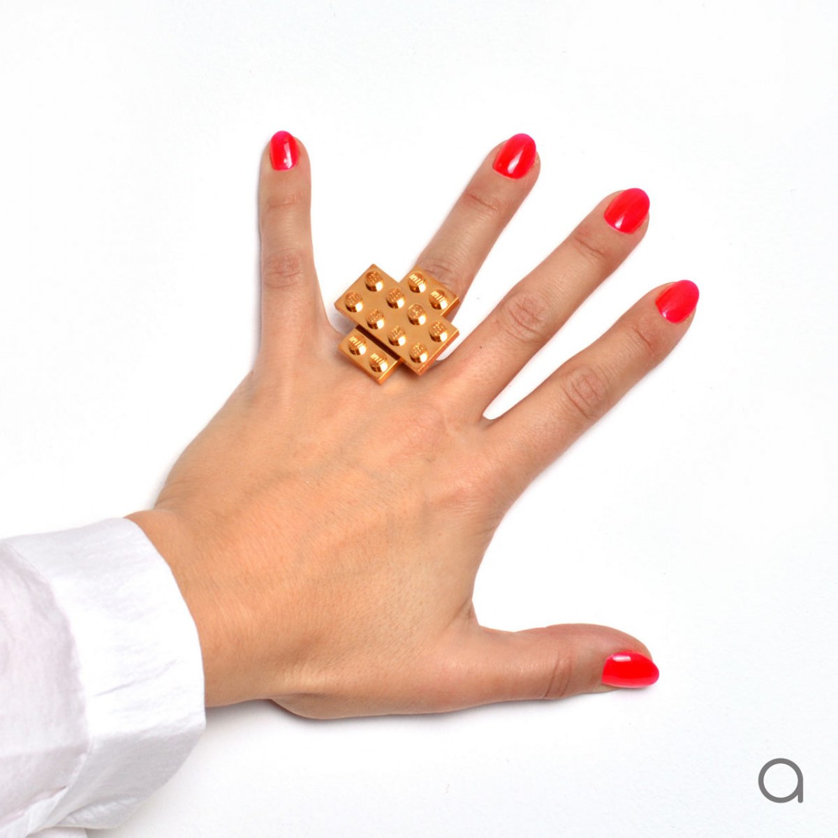 Agabag-Gold-plated-LEGO-bricks-8-ring