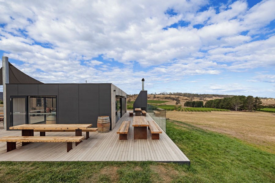 Architectural-Lookout-Tower-for-an-Australian-Vineyard5