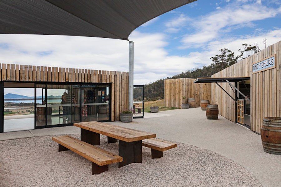Architectural-Lookout-Tower-for-an-Australian-Vineyard7