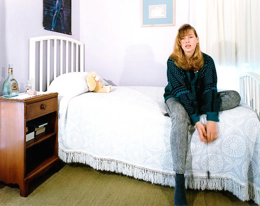 intimatepicturesofteenagersbedroomsinthe90s-8