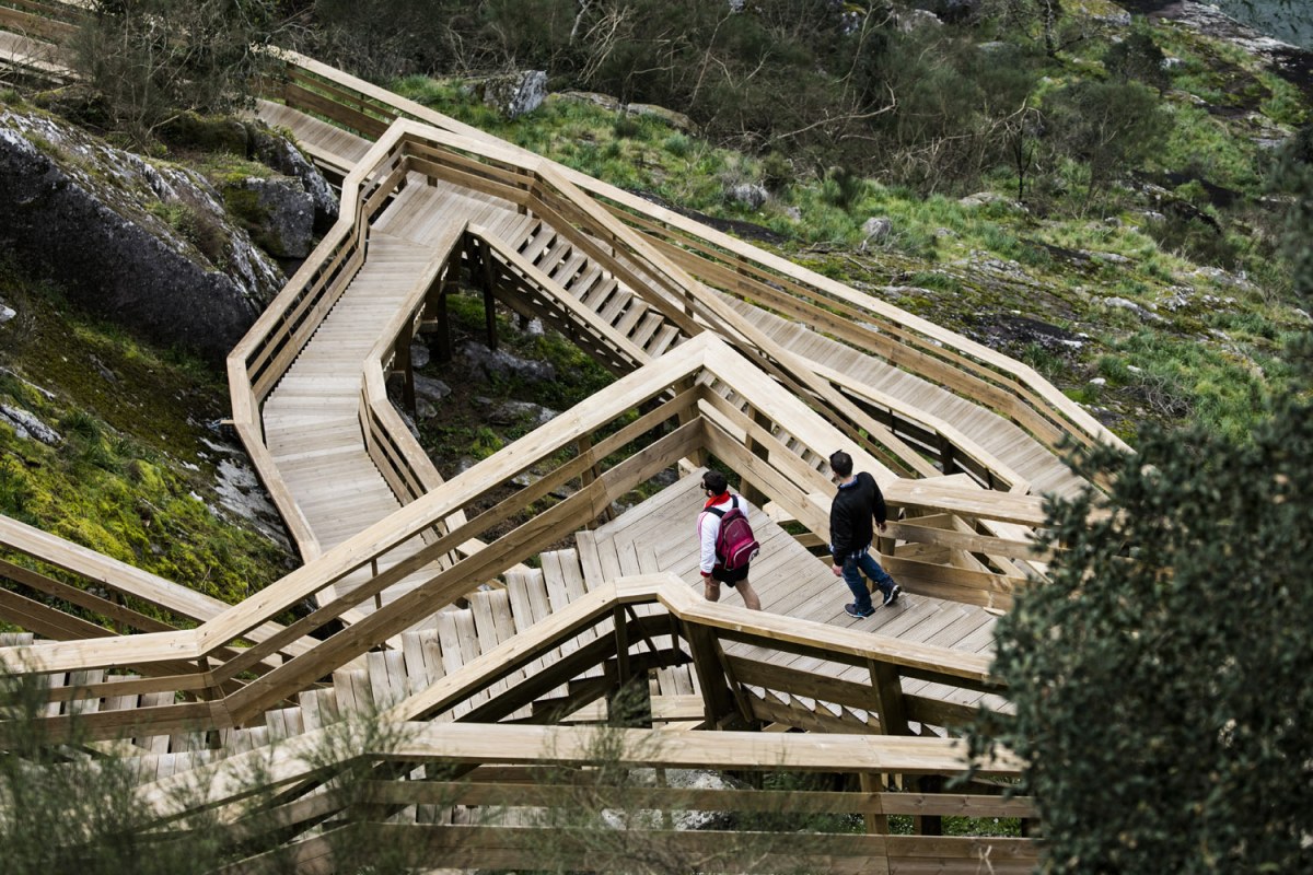 portugal-paiva-walkways-outdoor-staircase-02