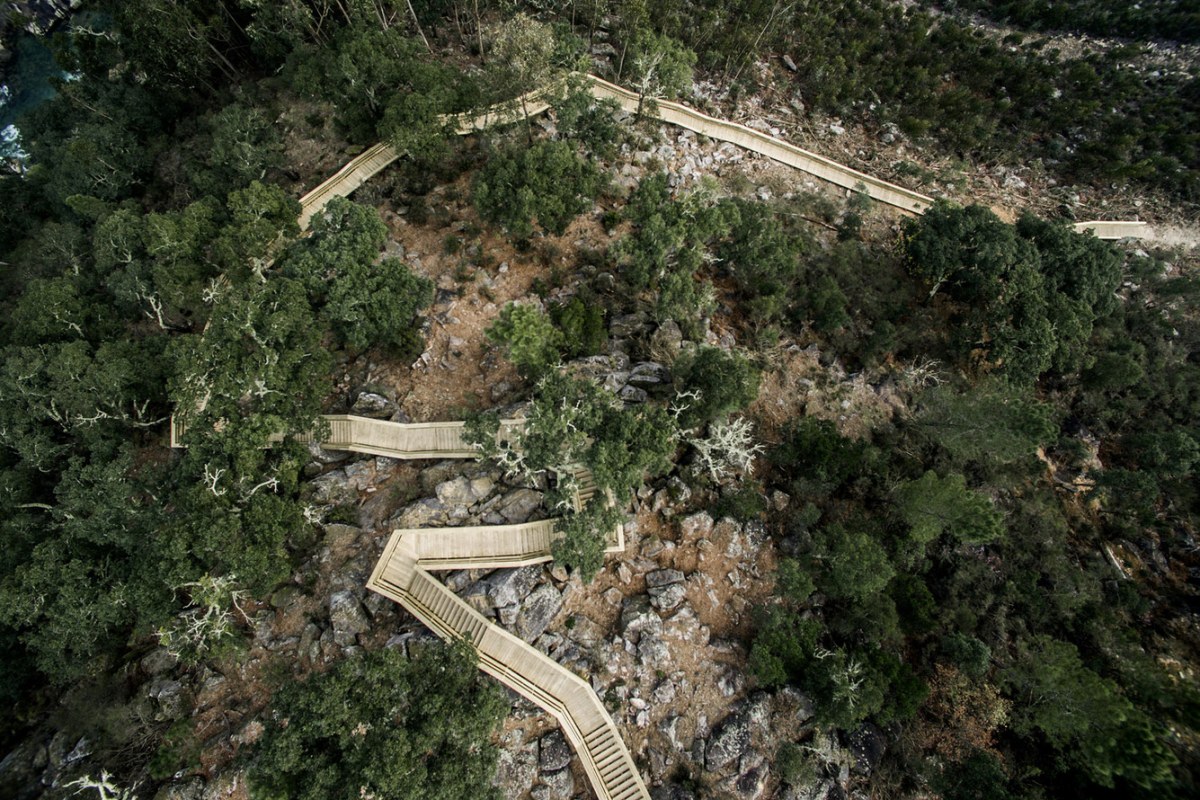 portugal-paiva-walkways-outdoor-staircase-11