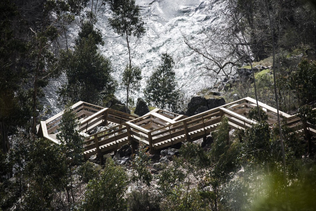 portugal-paiva-walkways-outdoor-staircase-12