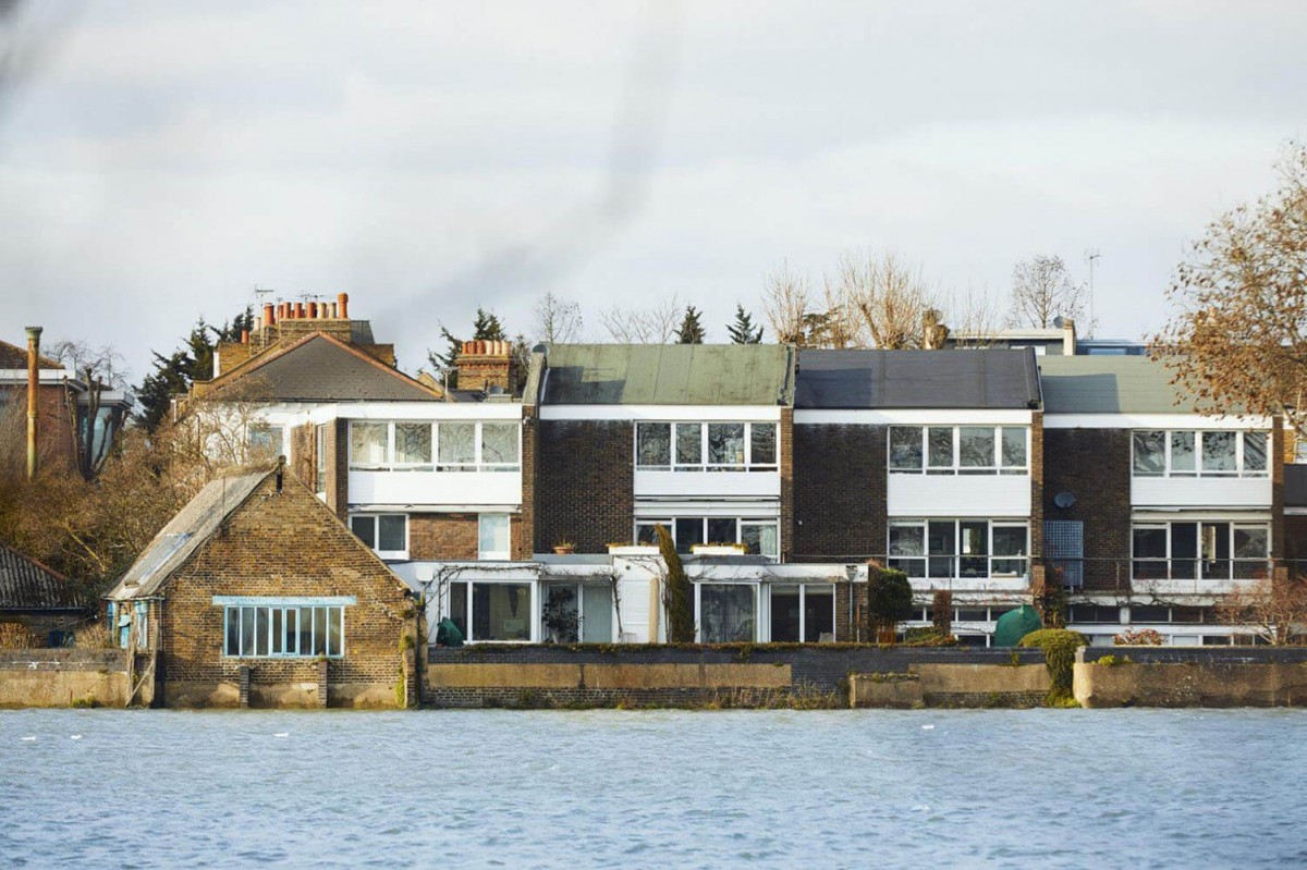 An artists home in St Peters Wharf Hammersmith W6 9