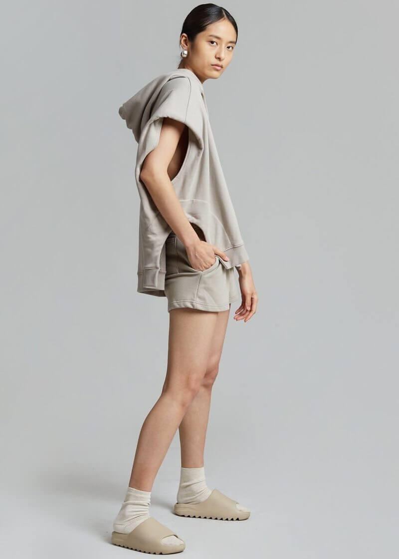 alex summer shorts taupe shorts the frankie shop 888695 800x