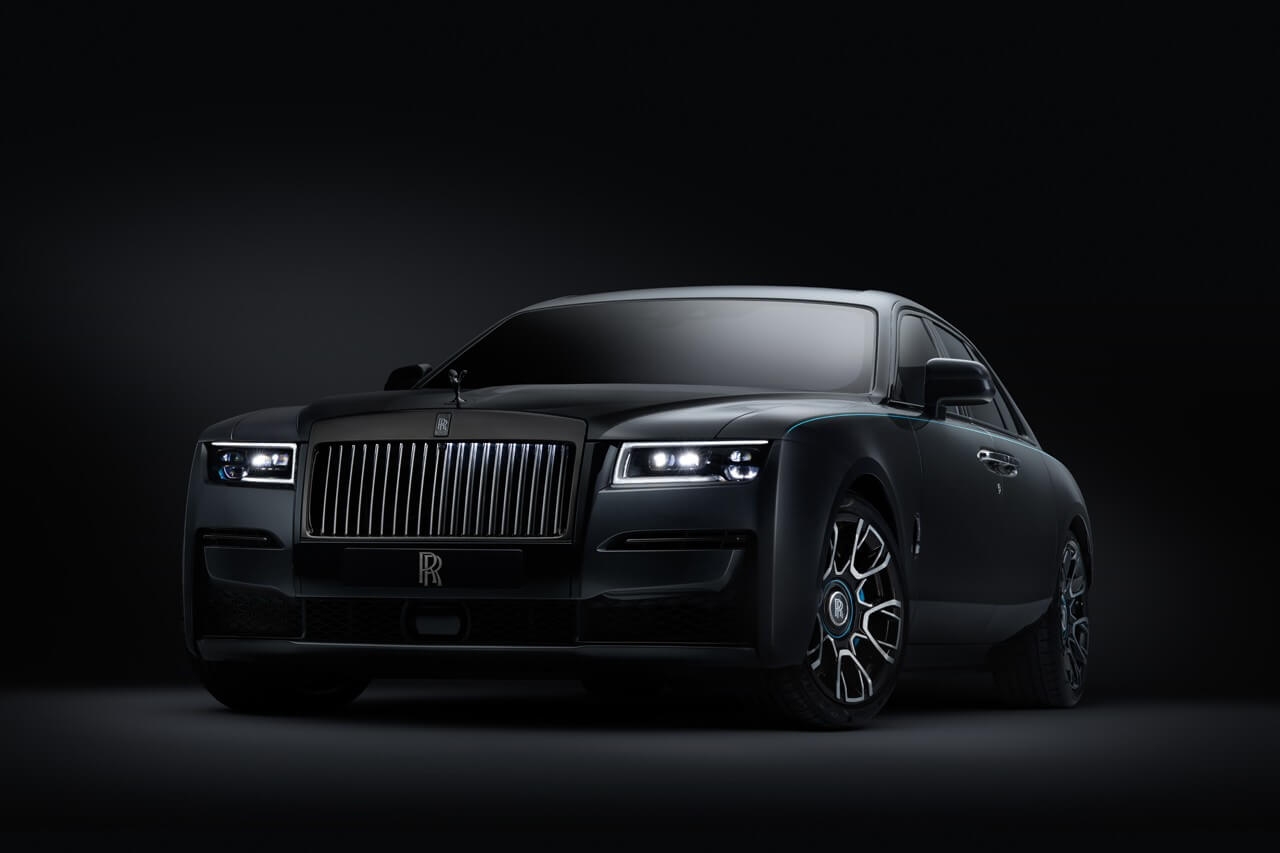 https hypebeast.com image 2021 10 rolls royce black badge ghost v12 tuned rr first official look 1