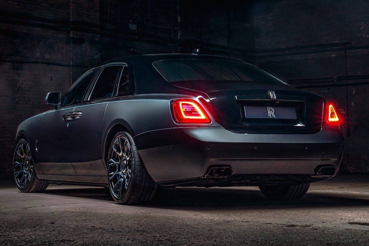 https hypebeast.com image 2021 10 rolls royce black badge ghost v12 tuned rr first official look 3