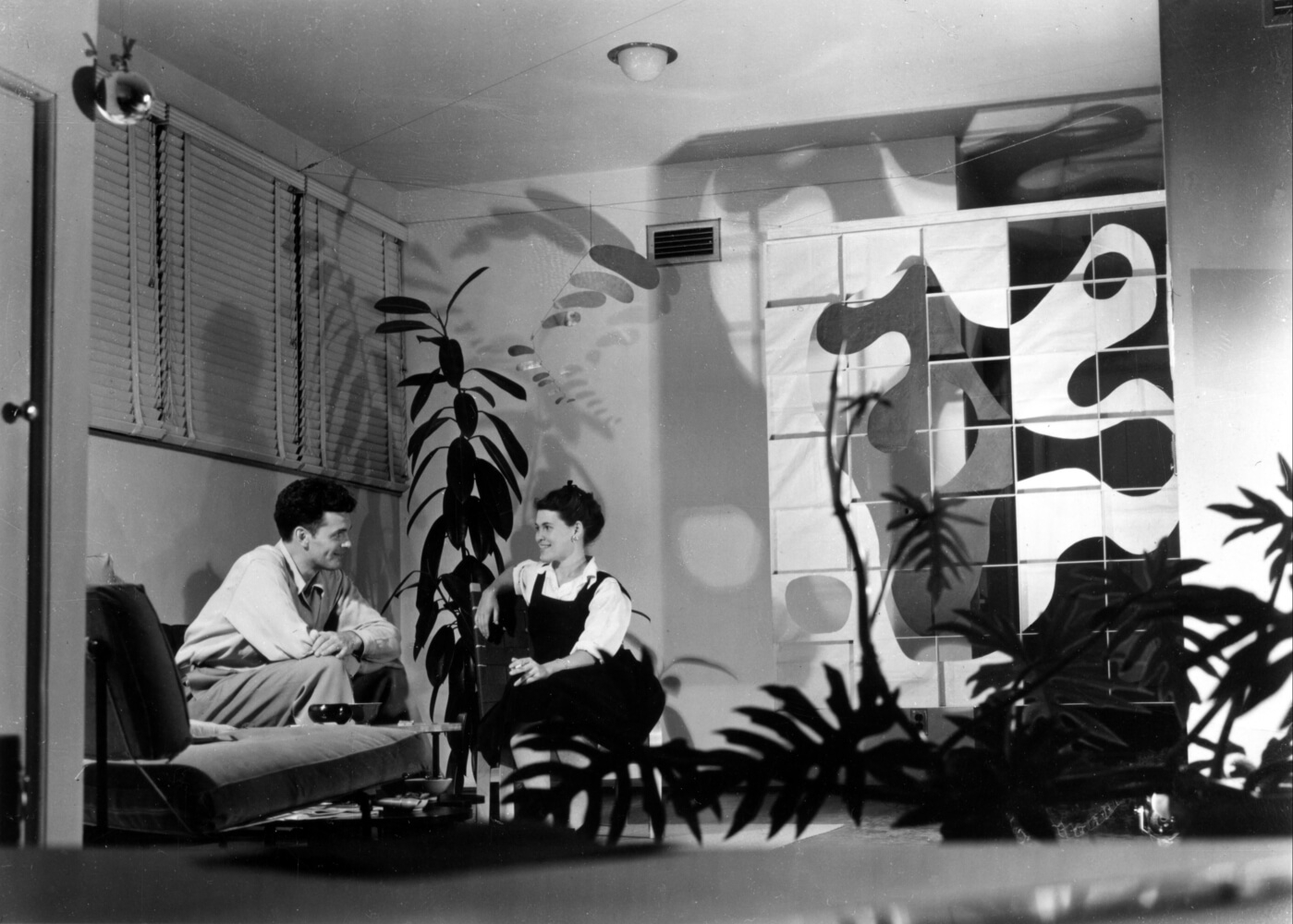 cr crp054 charles and ray in their first los angeles home the strathmore apartments by richard neutra early 1940s c eames office llc