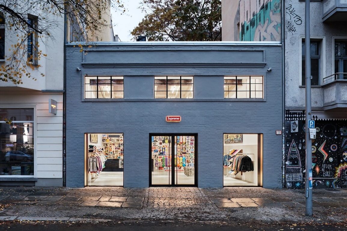 https hypebeast.com wp content blogs.dir 6 files 2021 11 supreme berlin germany store opening date location address info 1