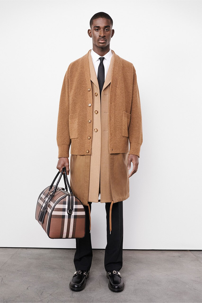 https hypebeast.com image 2022 01 burberry fall winter 2022 pre collection lookbook 0014