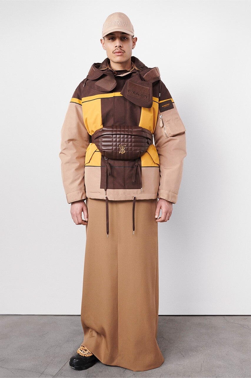 https hypebeast.com image 2022 01 burberry fall winter 2022 pre collection lookbook 003