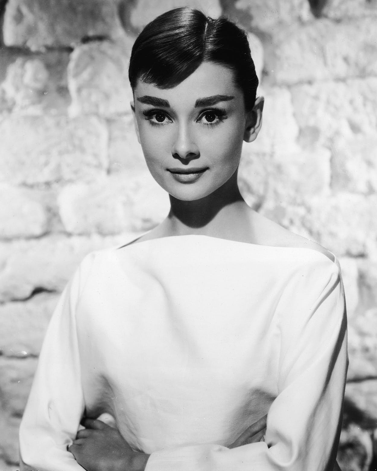 1642865961 1642798551 l officiel mexico audrey hepburn