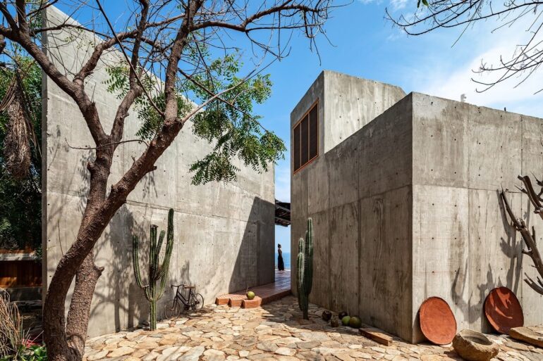 https hypebeast.com image 2022 02 espacio 18 arquitectura la casa del sapo zapotengo oaxaca mexico 01