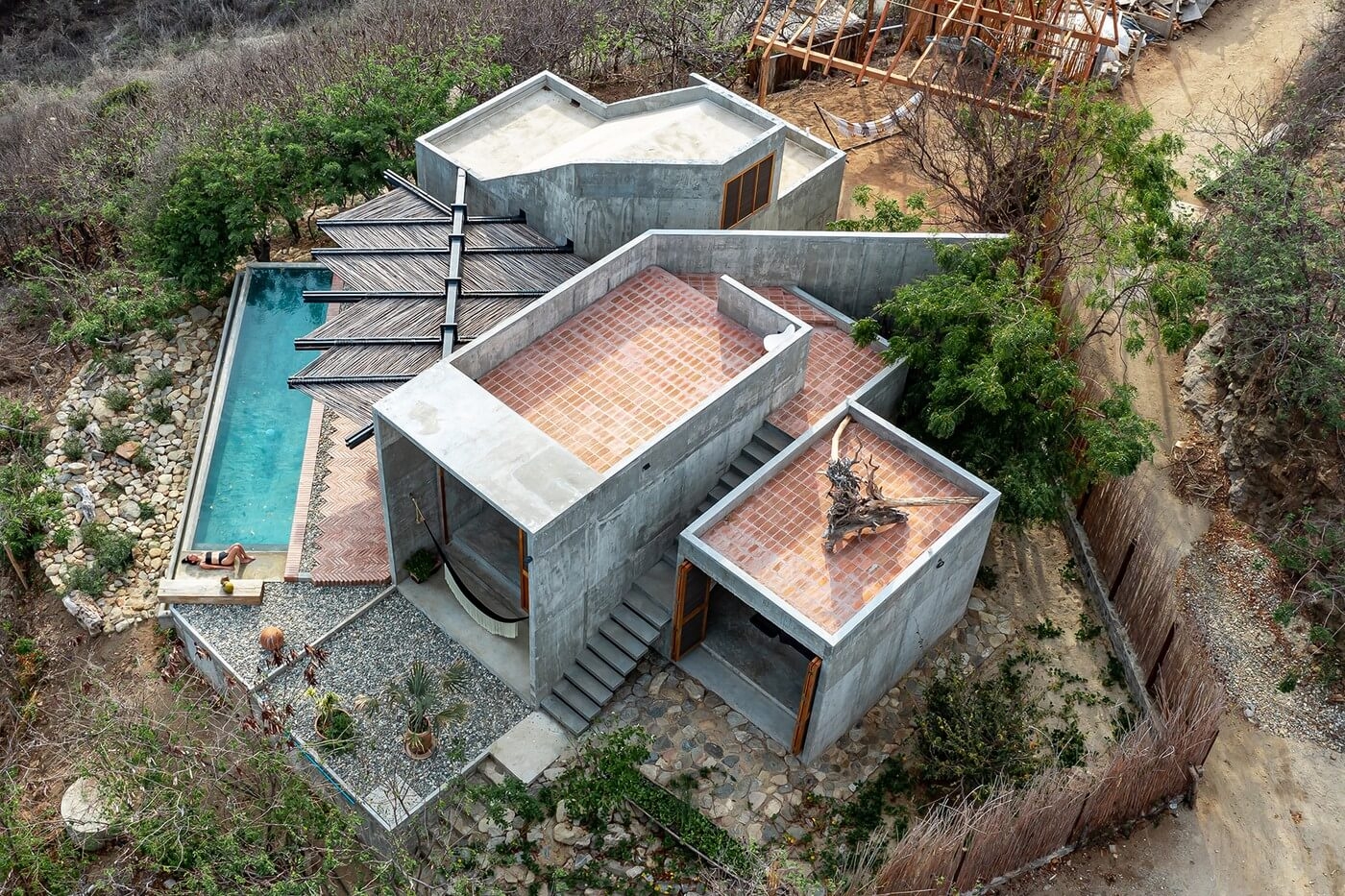 https hypebeast.com image 2022 02 espacio 18 arquitectura la casa del sapo zapotengo oaxaca mexico 04