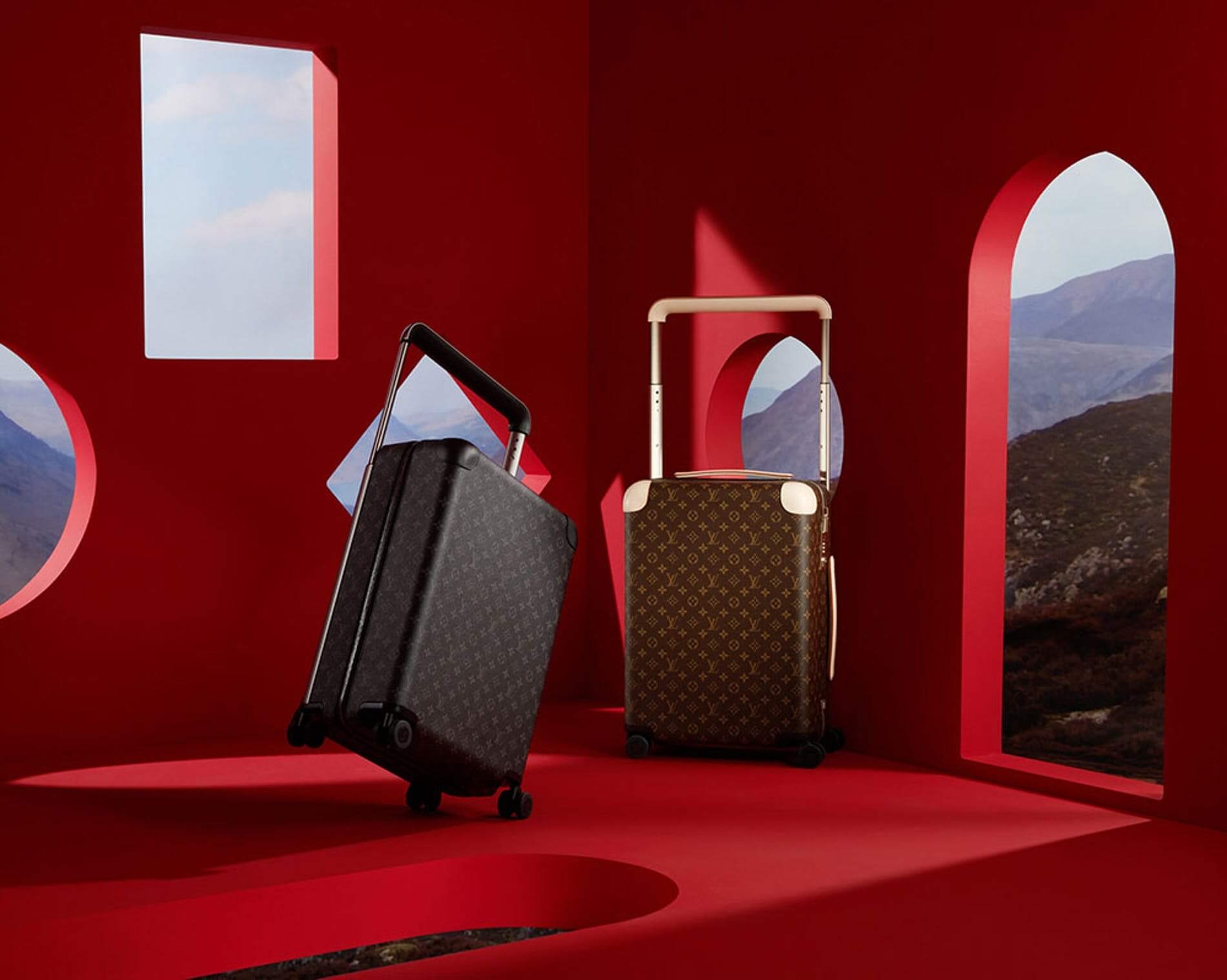 1658240423530208 image LV The Rolling Luggage 2 1