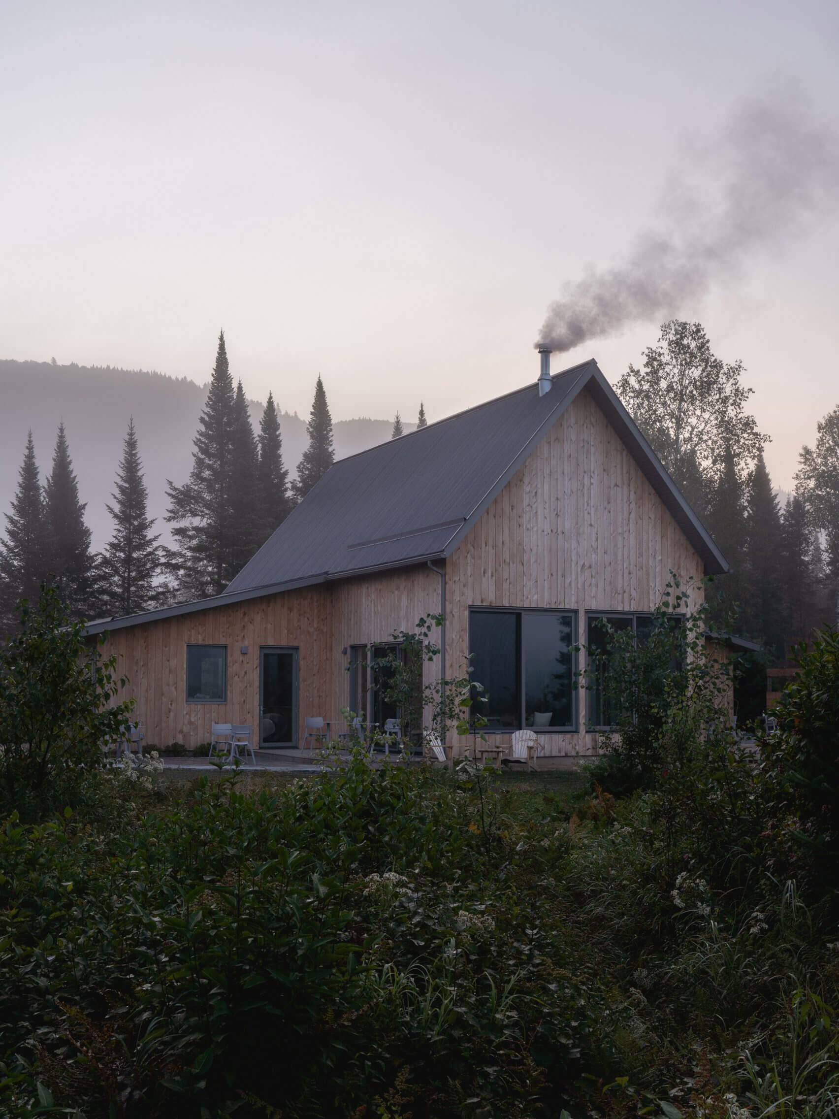 farouche tremblant atelier labri cabin canada