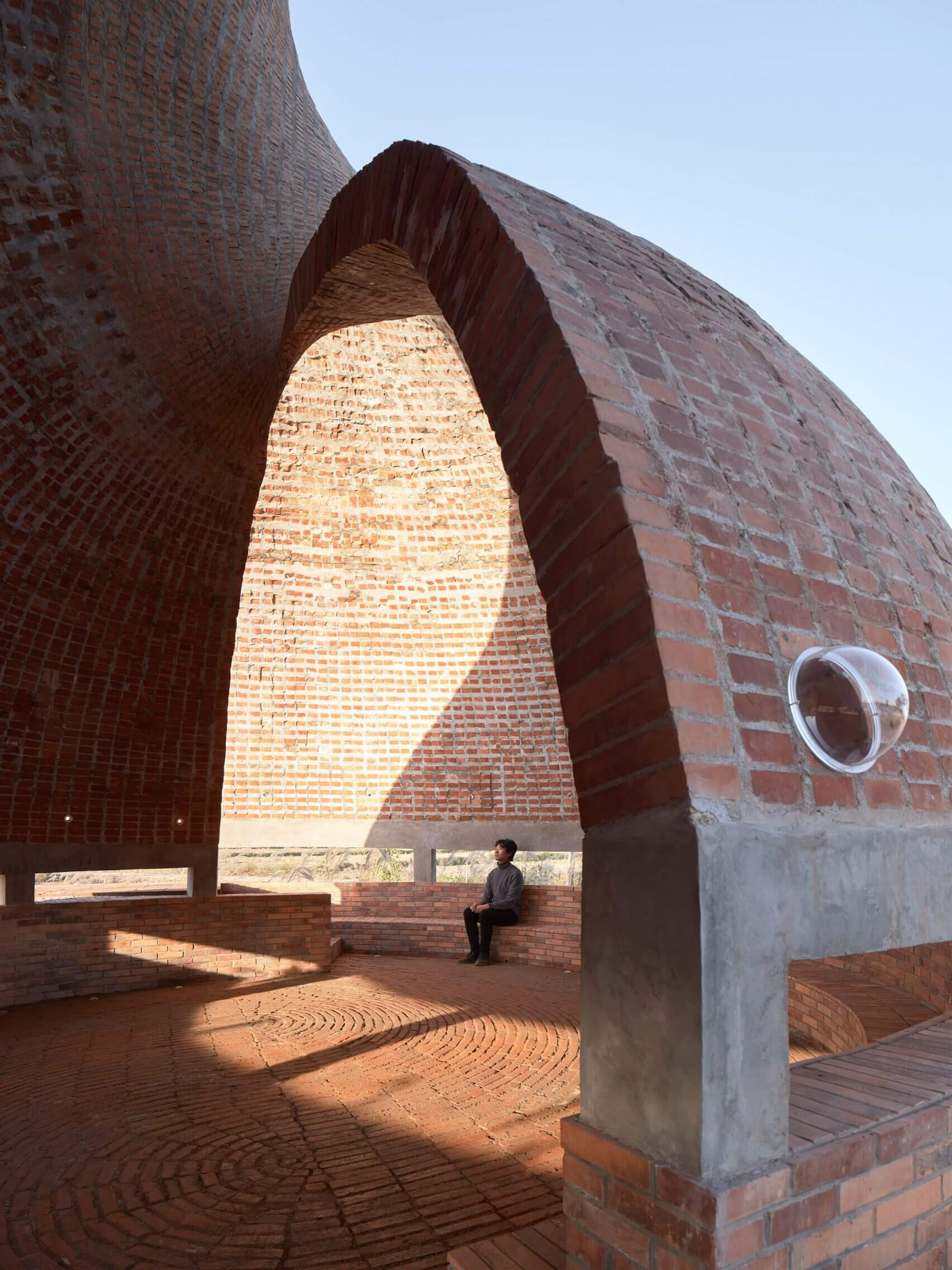 twisted brick shell library HCCH studio china dezeen 2364 col 9 1704x2272 (1)